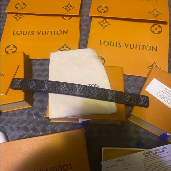 Louis Vuitton men bracelet - Picture 2 of 3